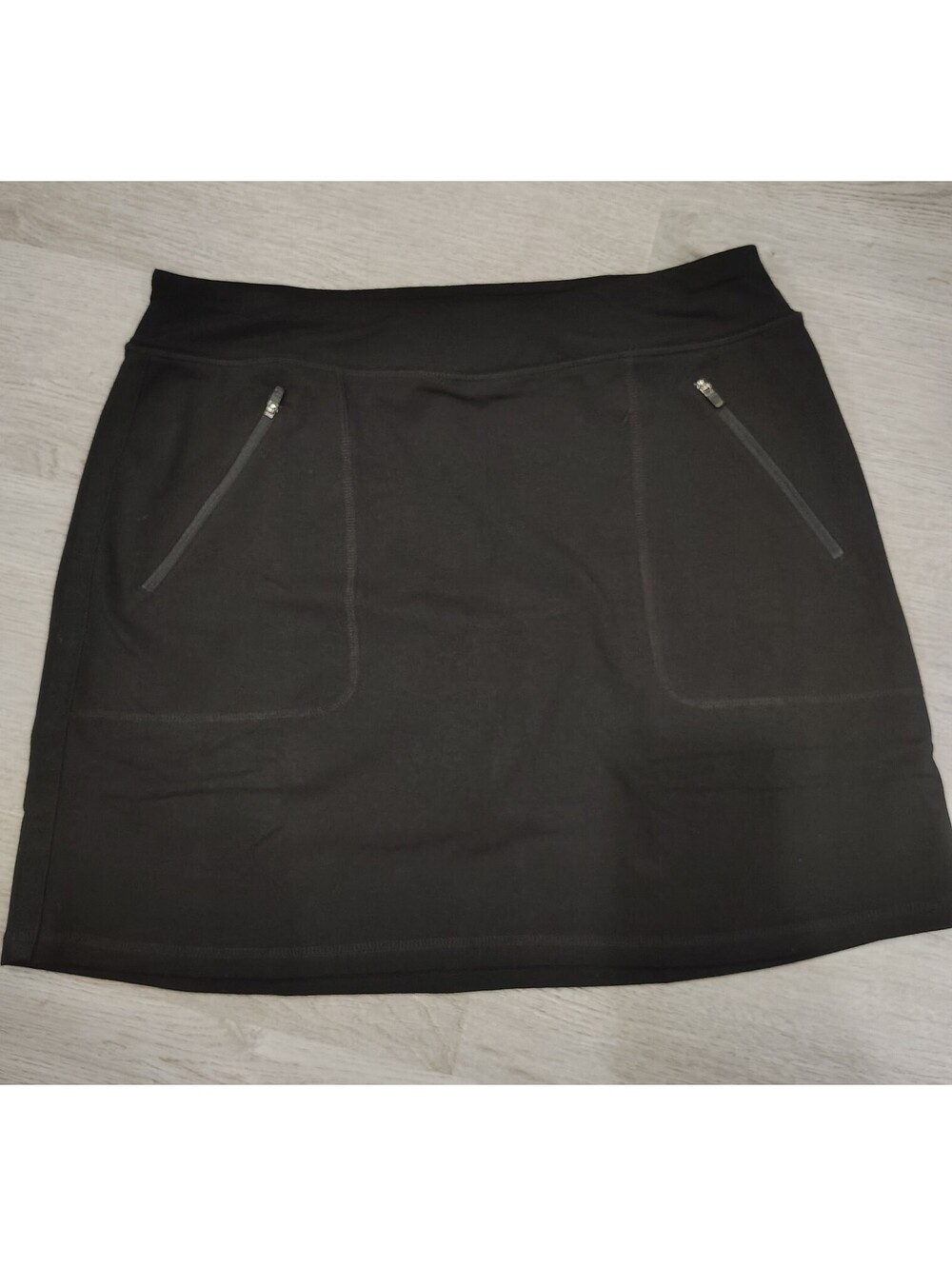 Talbots skort. Size medium - Picture 3 of 8